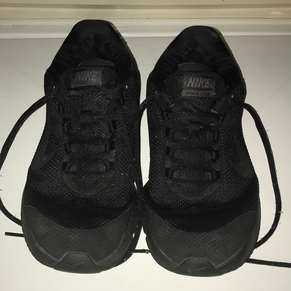 Running shoes